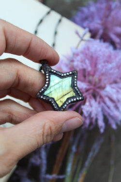 Golden Green Labradorite Star Necklace + Swarovski Crystals