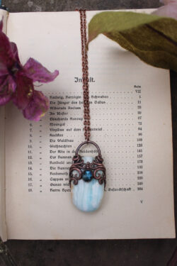 IMG_2744Sea Crystal and Faceted Labradorite Mermaid Portal Necklace